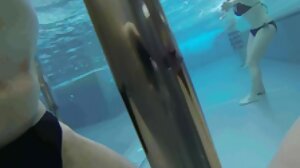 VIP 포르노 자막 Sex Vault에서 흥분한 Samantha Junes와 함께 카우걸을 반전시킨