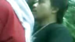 부도덕한 라이브에서 예쁜 Carly Rae와 자위 행위 에니멀 포르노