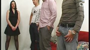 포주 XXX에서 스타킹 포르노 멋진 사라 제시와 침대 장면에서