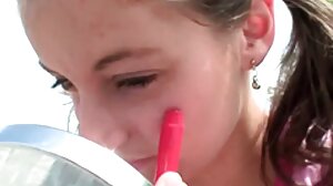 흰색 Boxxx에서 원피스 포르노 유혹하는 낸시 에이스와 함께 주무르기 포르노